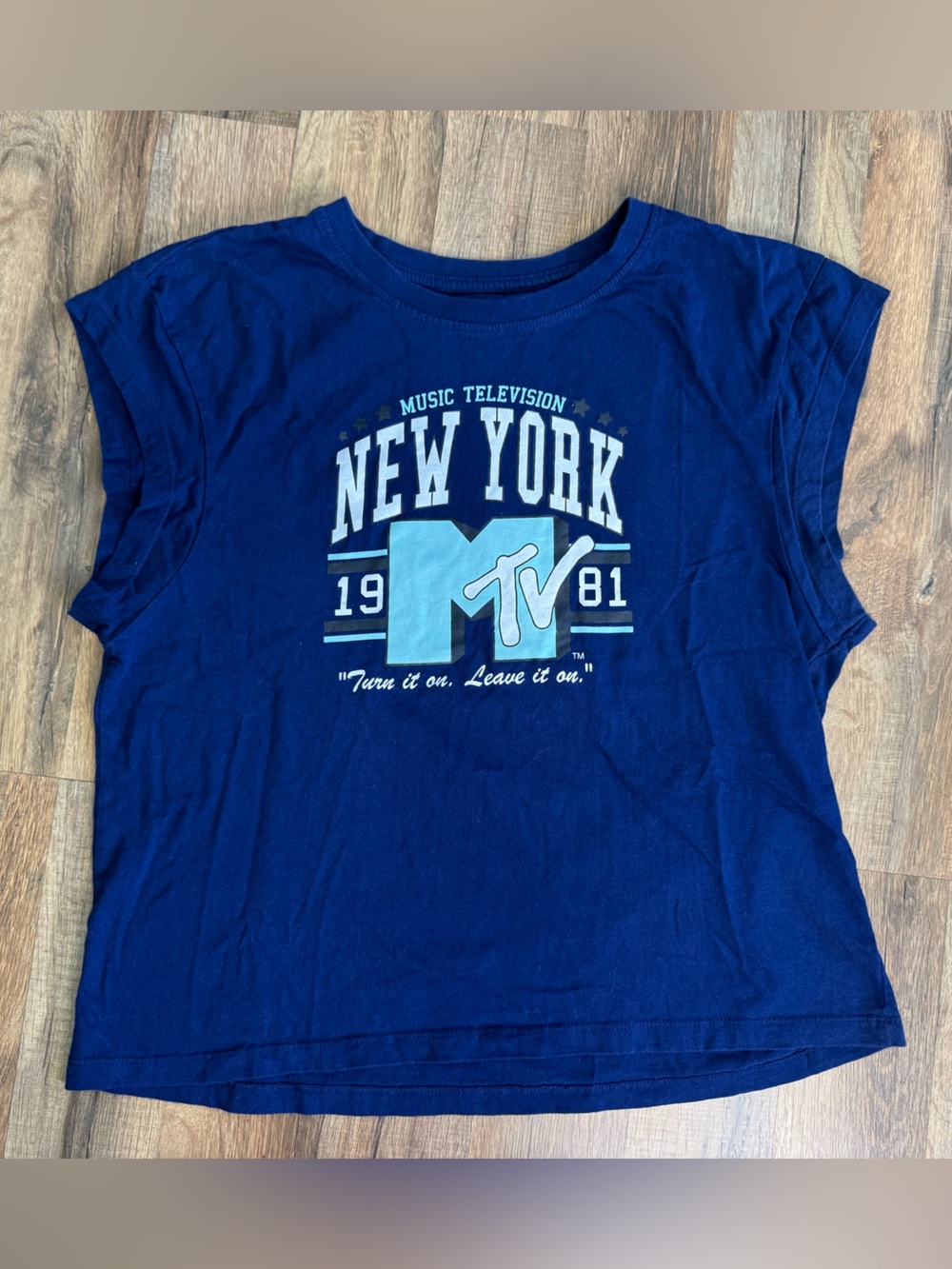 Y2K 90s Inspired Retro Streetwear MTV New York Tee Size Large